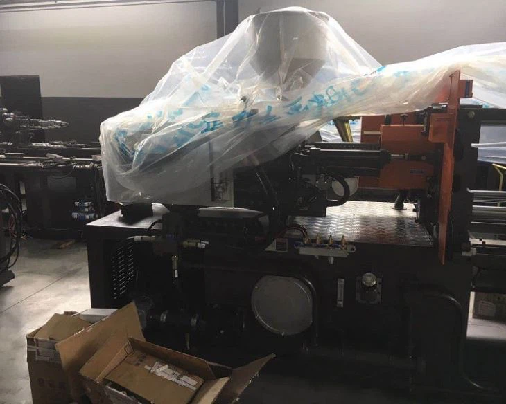 Automatic PET Bottle Preform Injection Moulding Machine4(001)